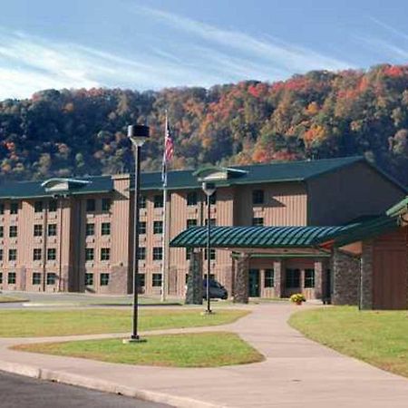 Chief Logan Lodge Hotel & Conference Exterior foto